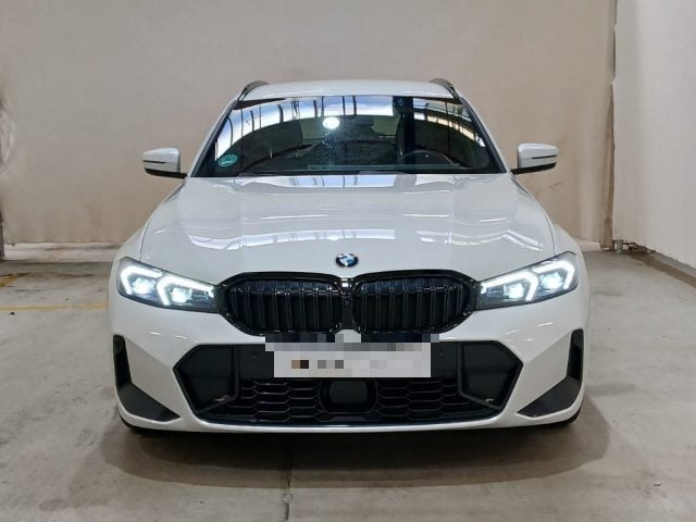 BMW 320 d 48V xDrive Touring Msport Pro, del 2025, 42.400 km, in vendita a Rivignano Teor (UD)