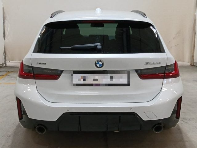 BMW 320 d 48V xDrive Touring Msport Pro - foto 2 di 4