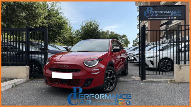 Fiat 600 HYBRID 1.2 110CV DCT MHEV LA PRIMA*24M.G.*CAM360°* usato a ROMA