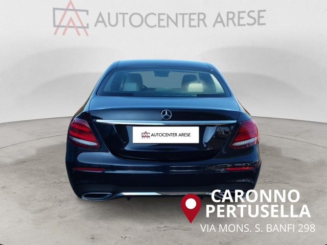 Mercedes-Benz E 220 d 4Matic Auto Premium, del 2019, 121.300 km, in vendita a Caronno Pertusella (VA)