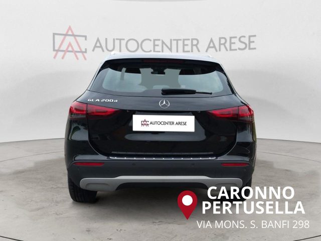 Mercedes-Benz GLA 200 d Automatic Business Extra - foto 3 di 4