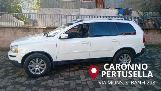 Volvo XC90 D5 AWD Geartronic Executive 7 posti/gancio traino - foto 2 di 4