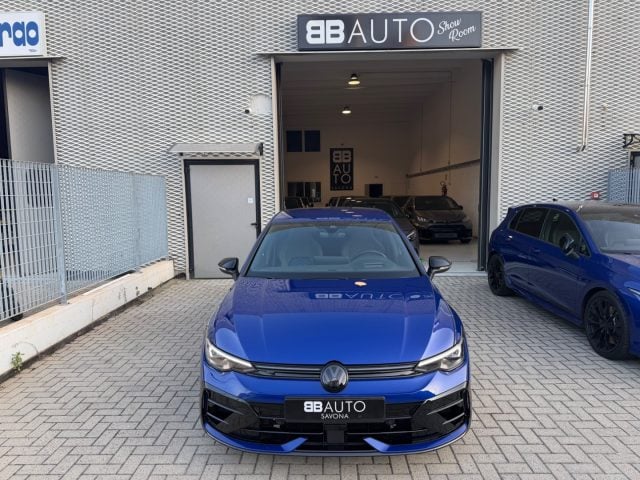 Volkswagen Golf R 2.0 TSI R DSG 4Motion Black Edition 8,5 AKRA DCC, del 2024, 14.000 km, in vendita a Savona (SV)
