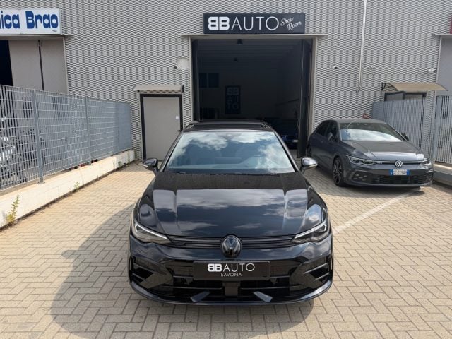 Volkswagen Golf R 2.0 TSI R DSG 4Motion Black Edition 8,5 AKRA TETTO, del 2025, 25.000 km, in vendita a Savona (SV)