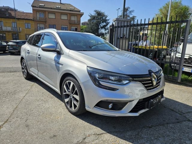 Renault Megane Sporter dCi 8V 110 CV EDC Energy Bose - foto 3 di 4