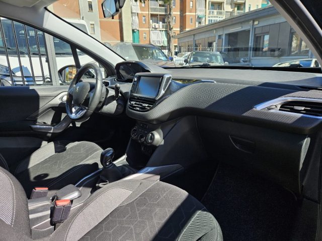 Peugeot 2008 1° serie PureTech 82 Allure, del 2017, 155.986 km, in vendita a Torino (TO)