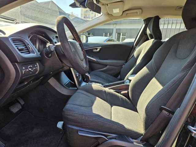 Volvo V40 D2 Geartronic Momentum usato a TORINO