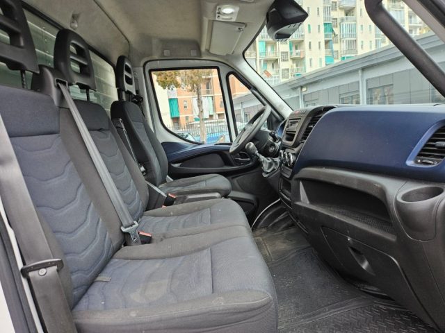 Iveco Daily 35-NP 3.0 Nat.Pwr Blue Power, del 2019, 321.032 km, in vendita a Torino (TO)