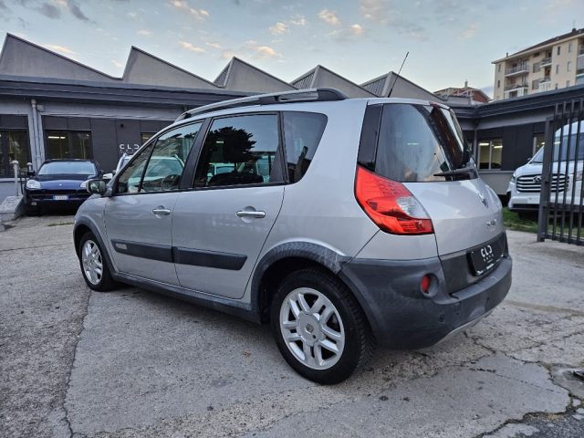 Renault Scenic 1.5 dCi/105CV - foto 4 di 4