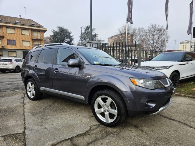 Mitsubishi Outlander 2.0 DI-D Instyle 7 p.ti DPF - foto 3 di 4