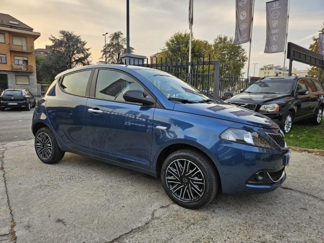 Lancia Ypsilon 1.0 FireFly 5 porte S&S Hybrid - foto 3 di 4