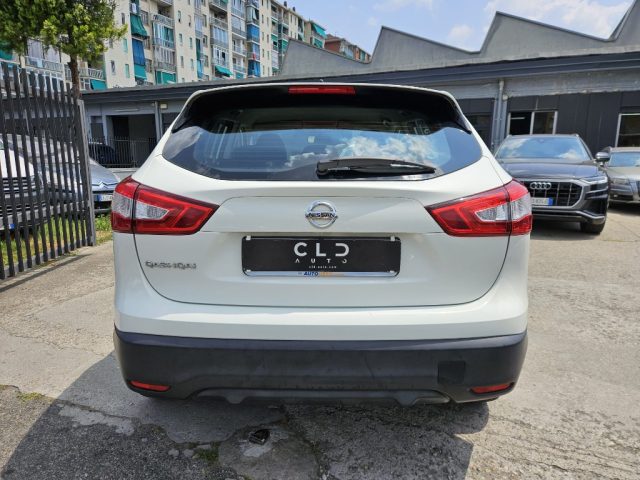 Nissan Qashqai 1.2 DIG-T - foto 4 di 4