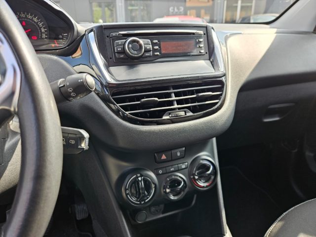 Peugeot 208 1.4 8V HDi 68CV 5p., del 2015, 139.192 km, in vendita a Torino (TO)
