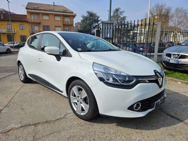 Renault Clio 1.2 75CV 5 porte - foto 3 di 4