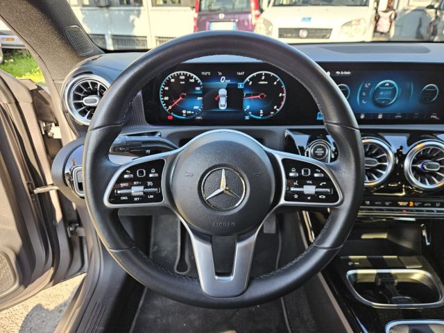 Mercedes-Benz CLA 200 d Premium, del 2022, 34.930 km, in vendita a Torino (TO)