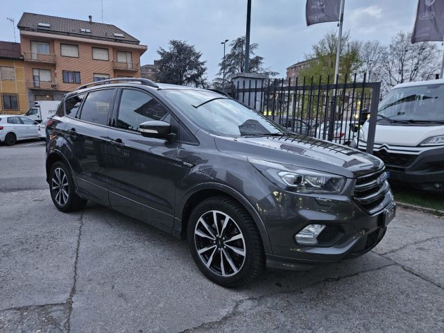 Ford Kuga 2.0 TDCI 120 CV S&S 2WD Powershift ST-Line - foto 3 di 4