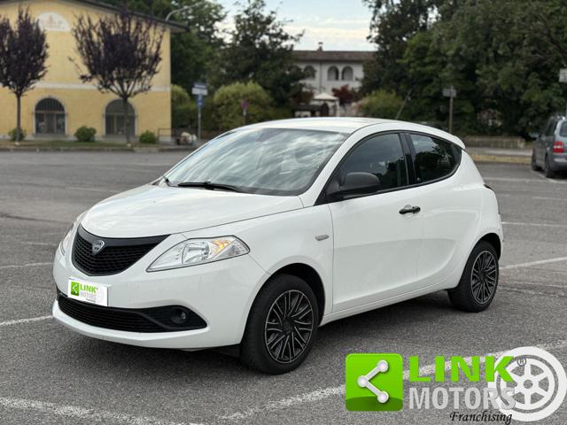 Lancia Ypsilon elefantino blu usato a BRESCIA