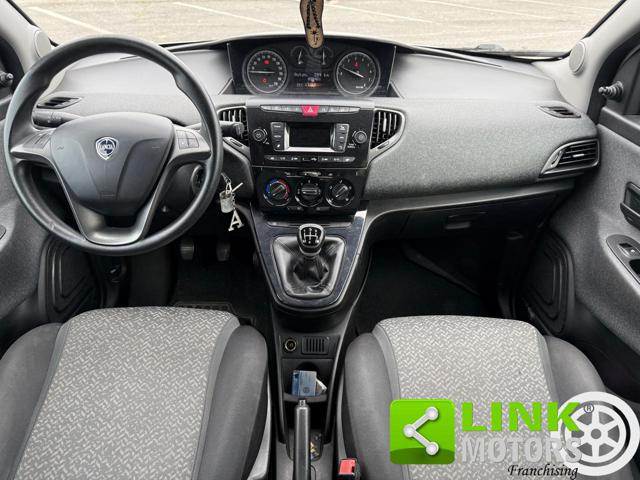 Lancia Ypsilon elefantino blu - foto 4 di 4