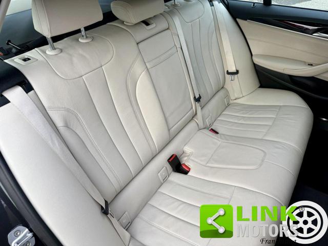 BMW 520 AUTOMATICA TOURING LUXURY, del 2019, 132.000 km, in vendita a Brescia (BS)