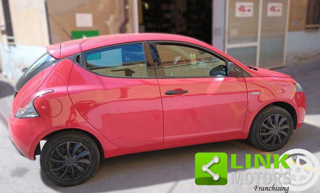 Lancia Ypsilon 1.2 69 CV 5 porte S&S Platinum - foto 4 di 4
