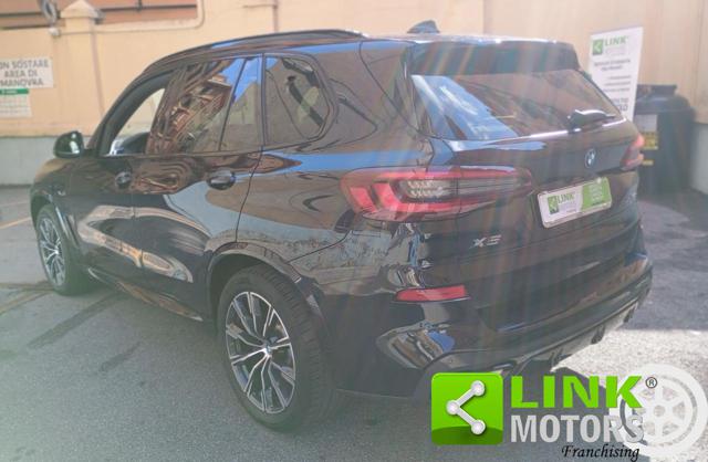 BMW X5 xDrive45e Msport - foto 3 di 4