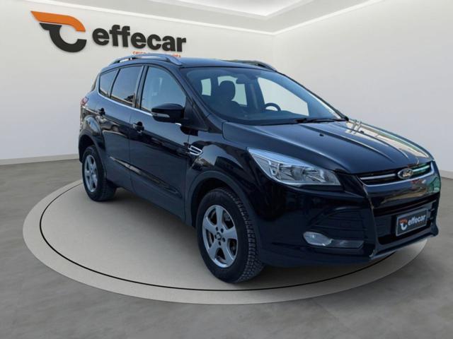 Ford Kuga 2.0 TDCI 140 CV 4WD Titanium - foto 3 di 15