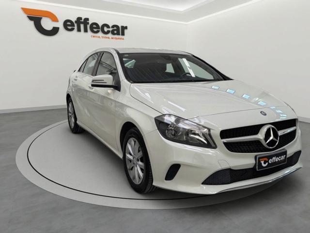 Mercedes-Benz A 160 d Automatic Premium - foto 3 di 4