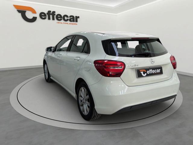 Mercedes-Benz A 160 d Automatic Premium - foto 4 di 4