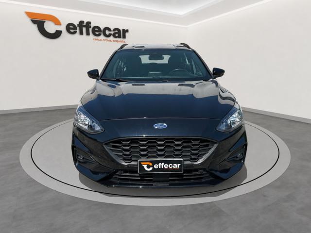 Ford Focus 1.5 EcoBlue 120 CV SW ST-Line - foto 2 di 4