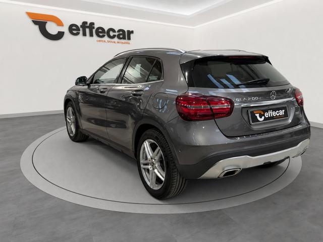 Mercedes-Benz GLA 200 d Automatic 4Matic Business - foto 4 di 4