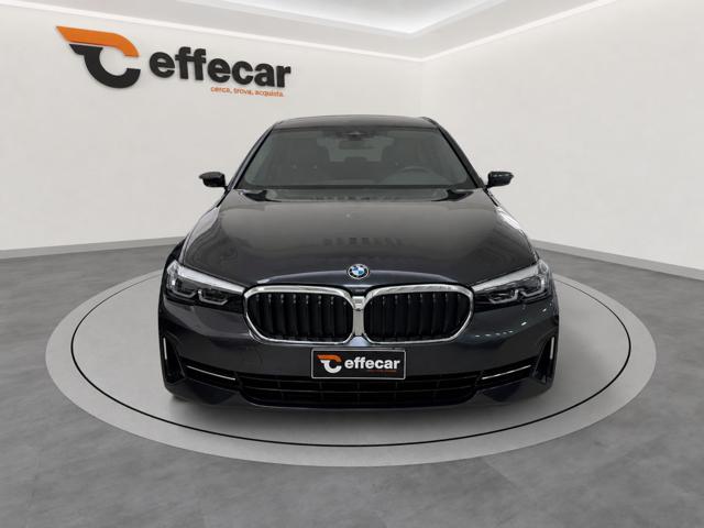 BMW 520 d 48V xDrive Touring Business - foto 2 di 4