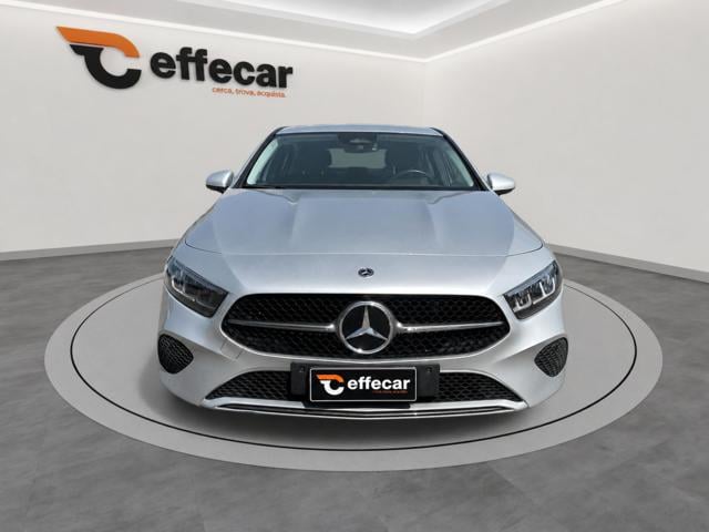 Mercedes-Benz A 250 e hybrid EQ Progressive Advanced - foto 2 di 4