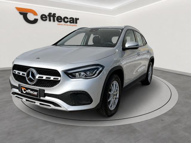 Mercedes-Benz GLA 200 d Automatic Business Extra, del 2022, 100.579 km, in vendita a Mazzano (BS)