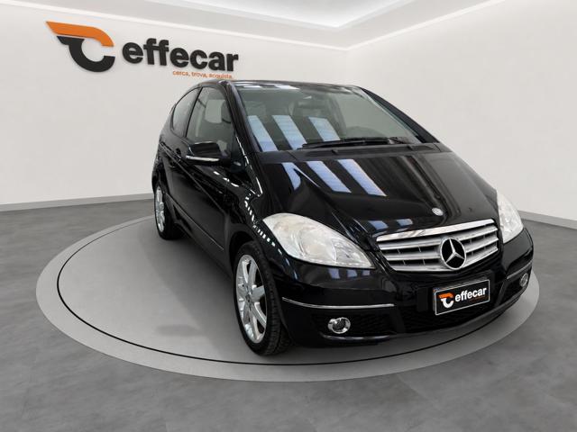 Mercedes-Benz A 160 BlueEFFICIENCY Coupé Special Edition - foto 3 di 4