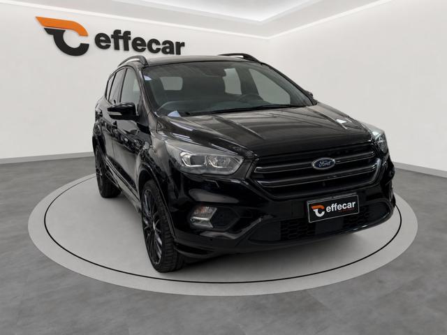 Ford Kuga 2.0 TDCI 150 CV S&S 4WD Powershift ST-Line - foto 3 di 4