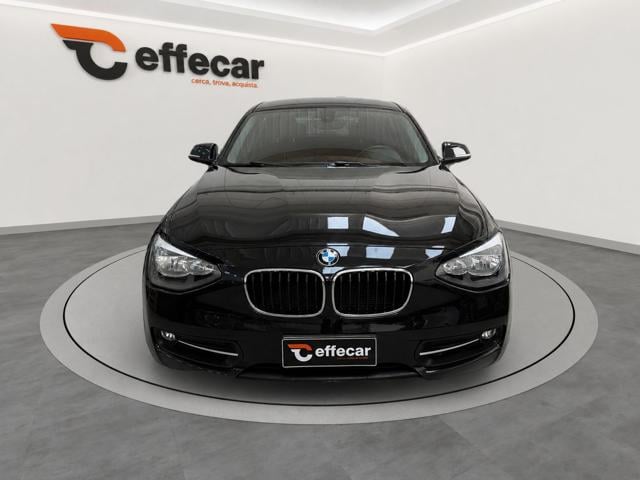 BMW 116 d 5p. Sport - foto 2 di 4