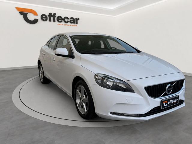 Volvo V40 D2 Kinetic - foto 3 di 4