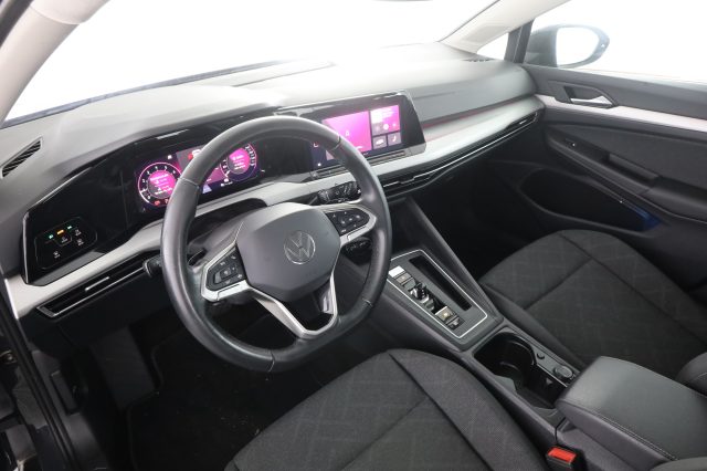 Volkswagen Golf Golf 1.0 eTSI EVO DSG Life usato a MILANO