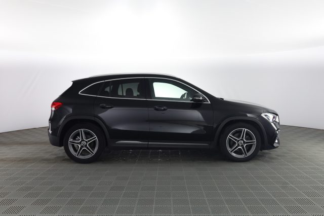 Mercedes-Benz CLA sse GLA GLA 180 d Automatic Premium - foto 3 di 4