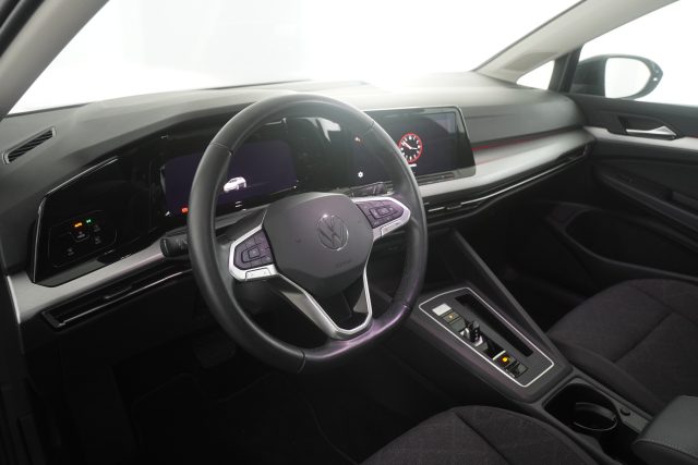 Volkswagen Golf Golf 1.0 eTSI EVO DSG Life usato a MILANO
