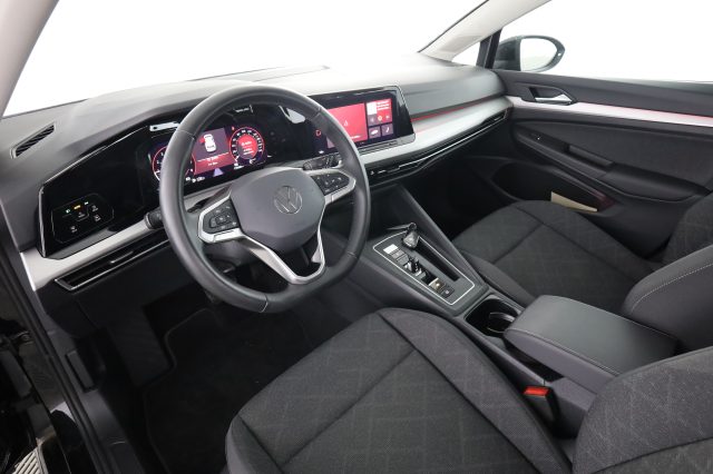 Volkswagen Golf Golf 1.0 eTSI EVO DSG Life usato a MILANO
