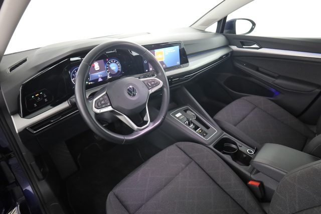 Volkswagen Golf Golf 1.0 eTSI EVO DSG Life usato a MILANO