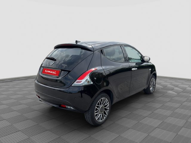 Lancia Ypsilon Ypsilon 1.0 FireFly 5 porte S&S Hybrid Ecochic Gol - foto 4 di 4