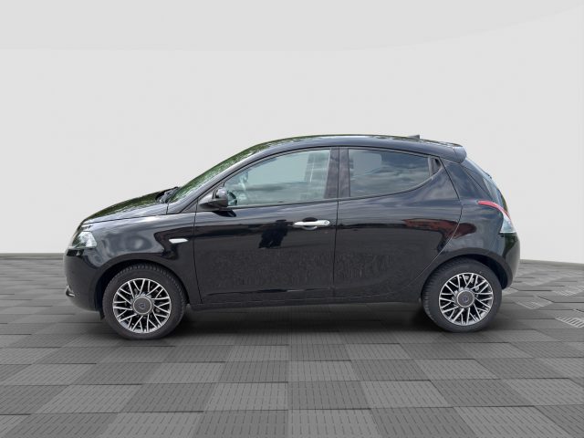 Lancia Ypsilon Ypsilon 1.0 FireFly 5 porte S&S Hybrid Ecochic Gol - foto 2 di 4