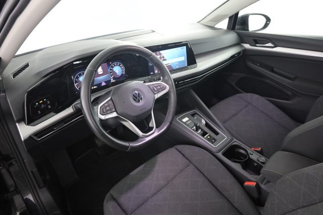 Volkswagen Golf Golf 1.0 eTSI EVO DSG Life usato a MILANO