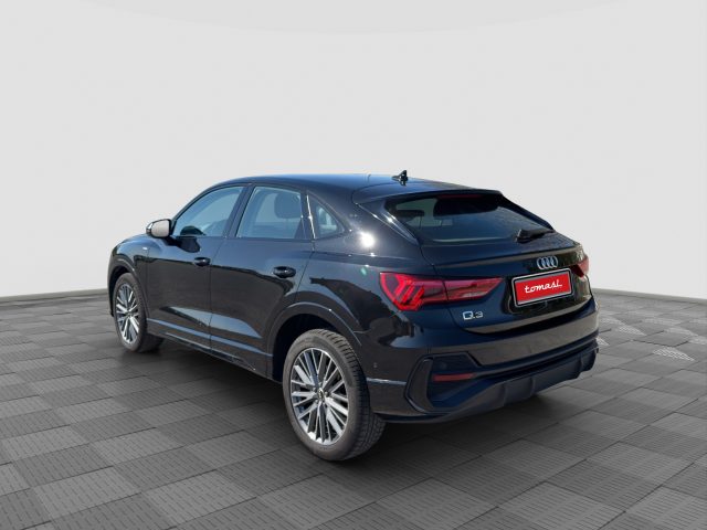 Audi Q3 Q3 SPB 35 TFSI S tronic S line edition - foto 3 di 4