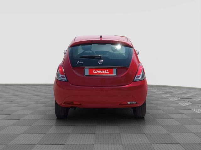 Lancia Ypsilon Ypsilon 1.2 69 CV 5 porte Silver - foto 4 di 4