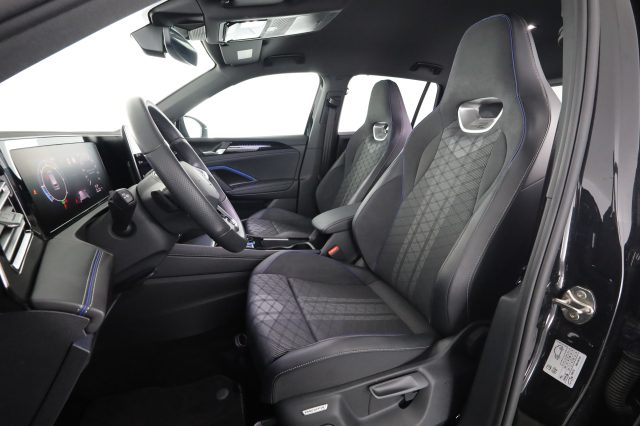 Volkswagen Tiguan 3ª serie 2.0 TDI 150 CV DSG R-Line - foto 2 di 4