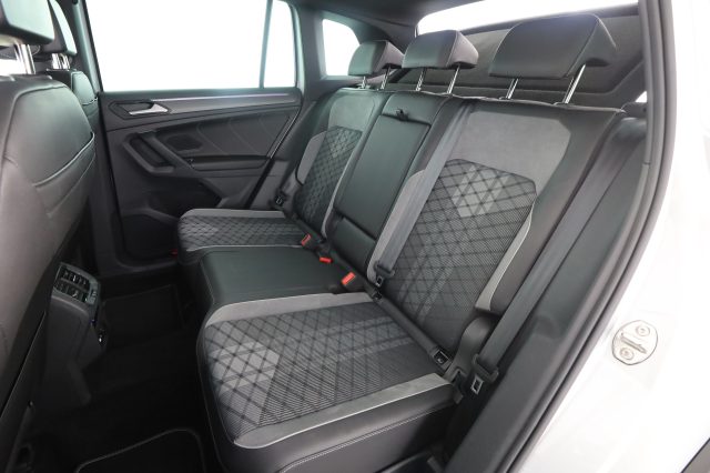 Volkswagen Tiguan Tiguan 2.0 TDI 150CV SCR DSG R-Line - foto 3 di 4