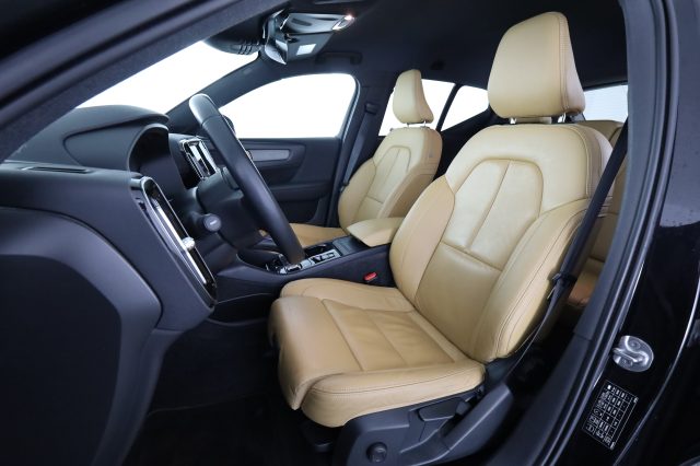 Volvo XC40 XC40 B4 AWD Geartronic Inscription - foto 2 di 4